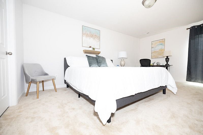 Furnished Finder property 529256_1 photo 3