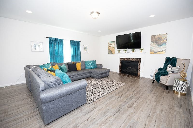 Furnished Finder property 529256_1 photo 7