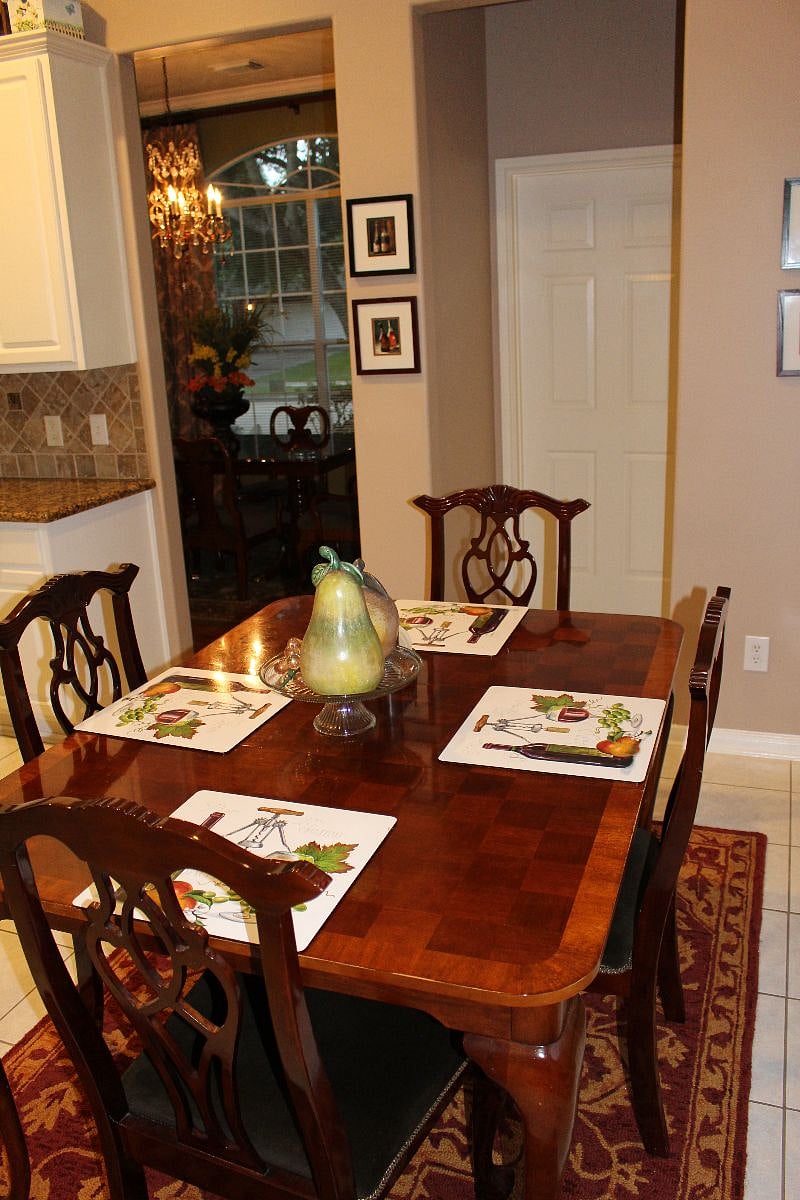 breakfast nook
