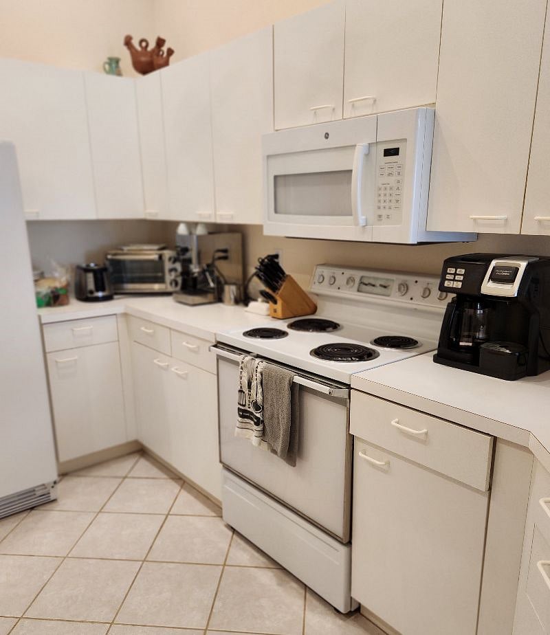 Furnished Finder property 529300_1 photo 9