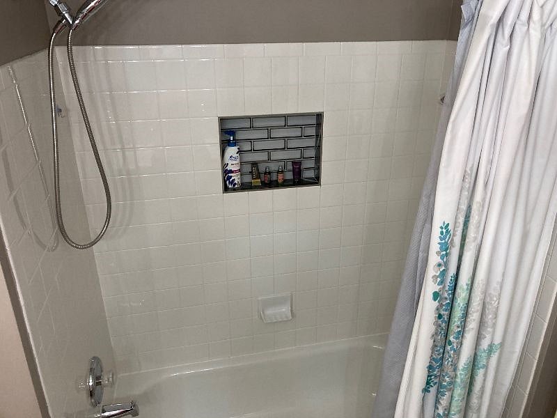 Shower/bath
