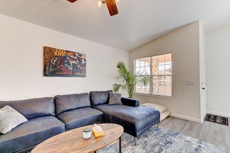 Furnished Finder property 529543_1 photo 4