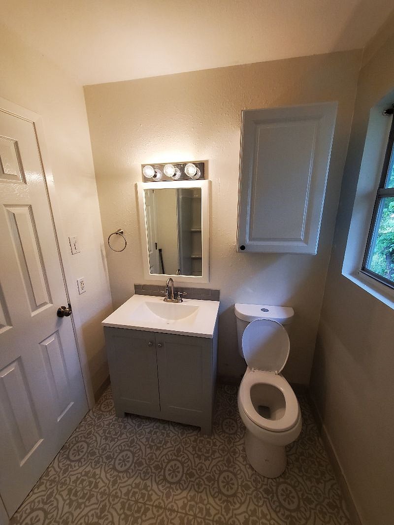 Furnished Finder property 529550_1 photo 7