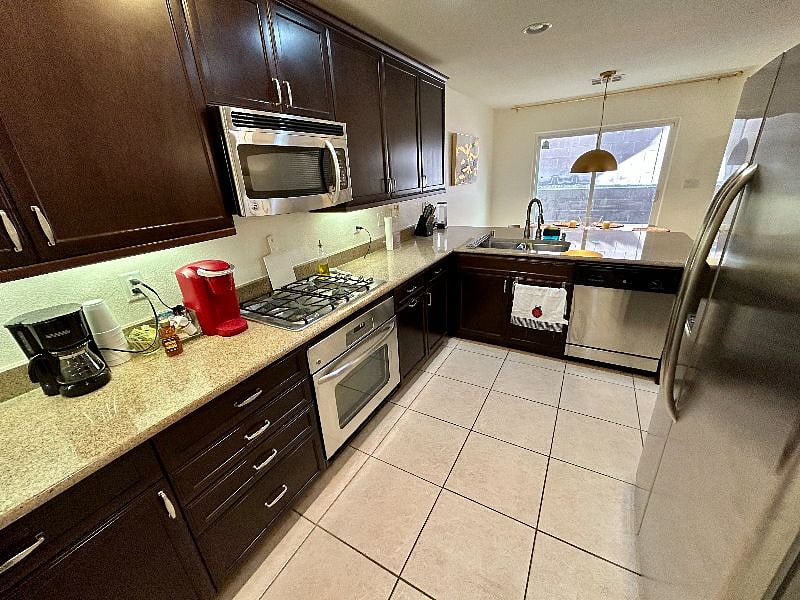 Furnished Finder property 529574_1 photo 4