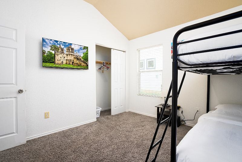 Furnished Finder property 529590_1 photo 7