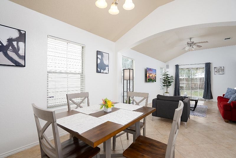 Furnished Finder property 529590_1 photo 11