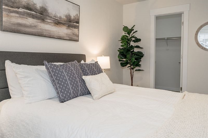 Retreat to the Master Bedroom with a comfortable QUEEN bed. Your peaceful sanctuary awaits! 