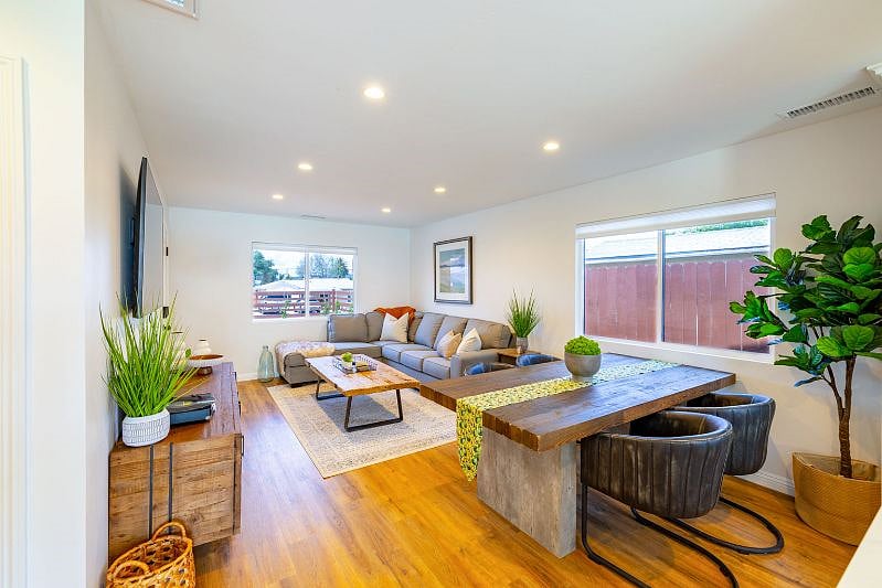 Furnished Finder property 529706_1 photo 6