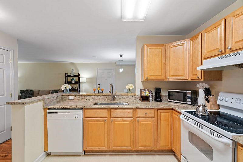 Furnished Finder property 529842_1 photo 6