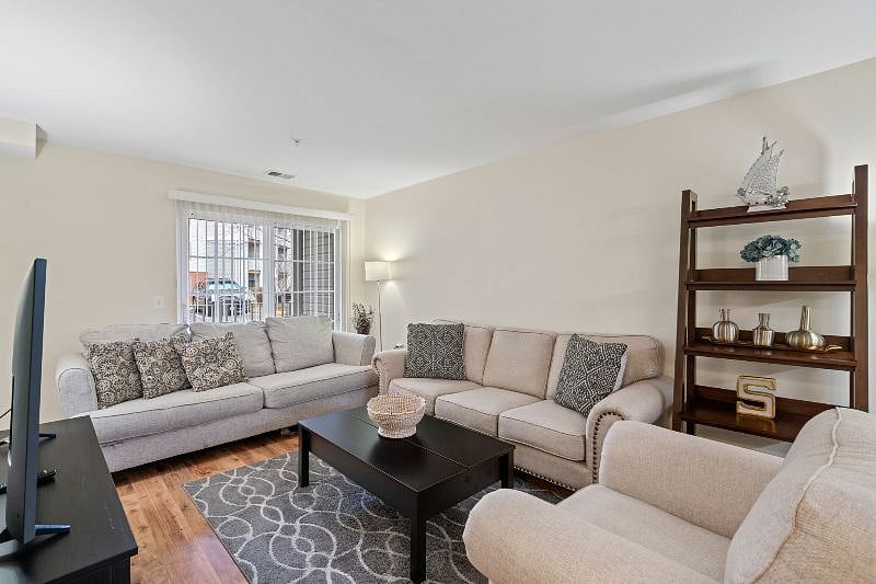 Furnished Finder property 529842_1 photo 11
