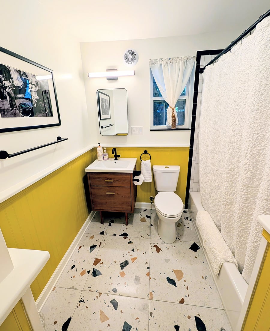 Newly renovated bathroom 