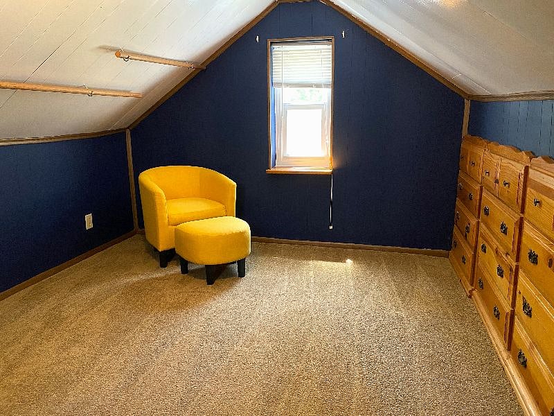 BONUS ROOM!
You can use this room for a number of things...
* Clothes for the built-in drawers and hanging space
* Storage for other personal belongings
* Relax and read a book
* Exercise (ie. Yoga)