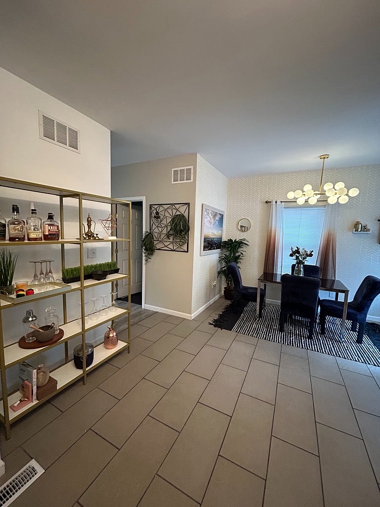 Furnished Finder property 529994_1 photo 8