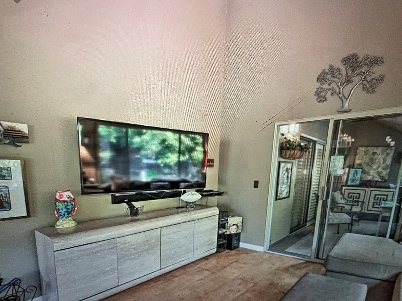 Furnished Finder property 530210_1 photo 3