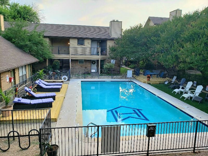 Furnished Finder property 530271_1 photo 15