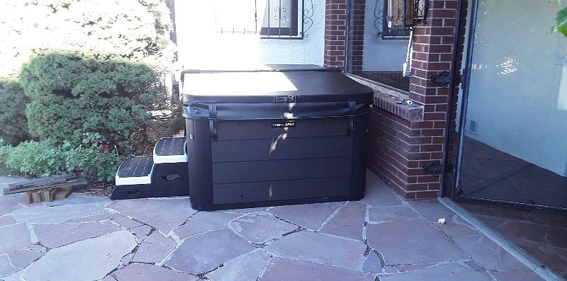 5990 Wadsworth Hot tub - open year-round