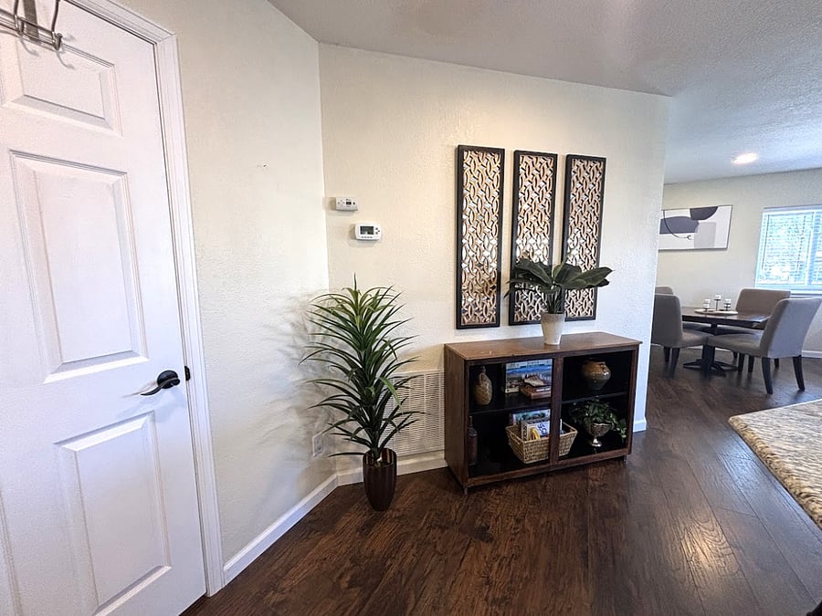 Furnished Finder property 530273_1 photo 4