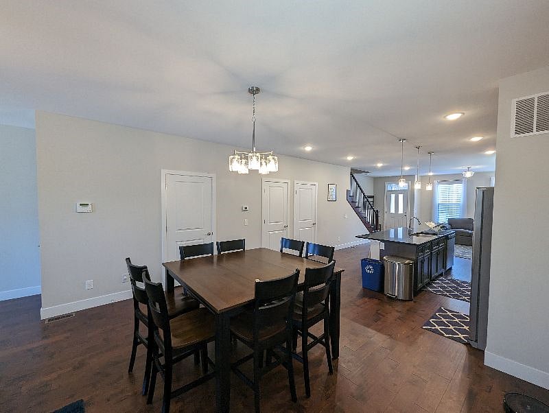 Dining room table