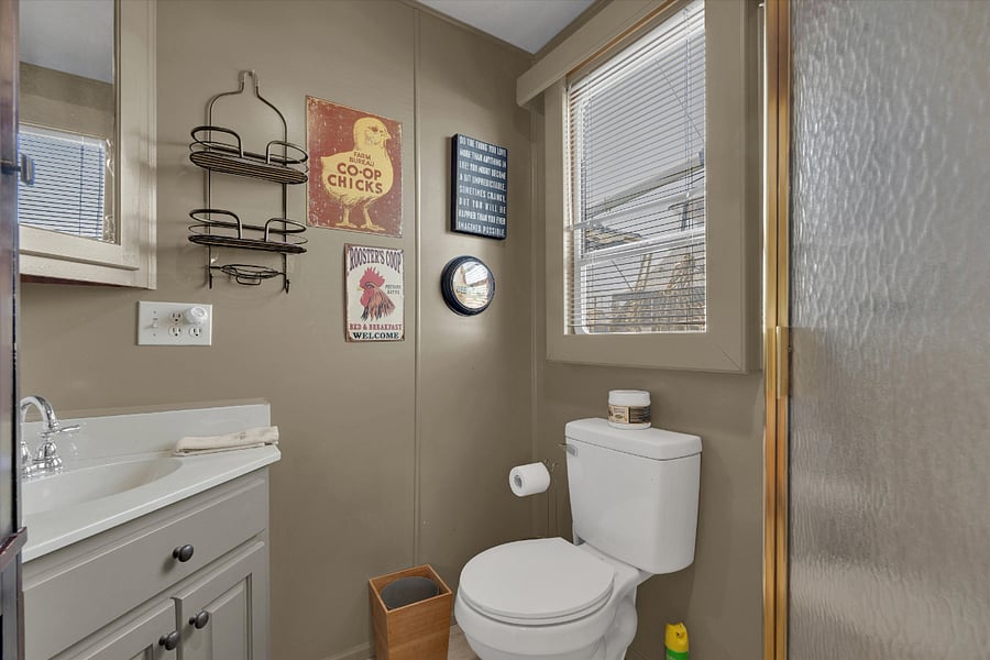 2nd bathroom