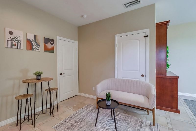 Furnished Finder property 530738_1 photo 5