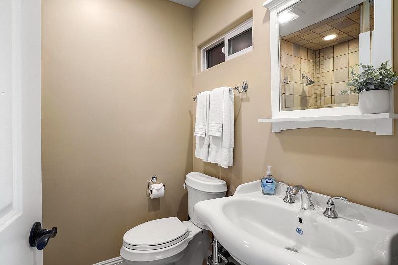 Furnished Finder property 530738_3 photo 17