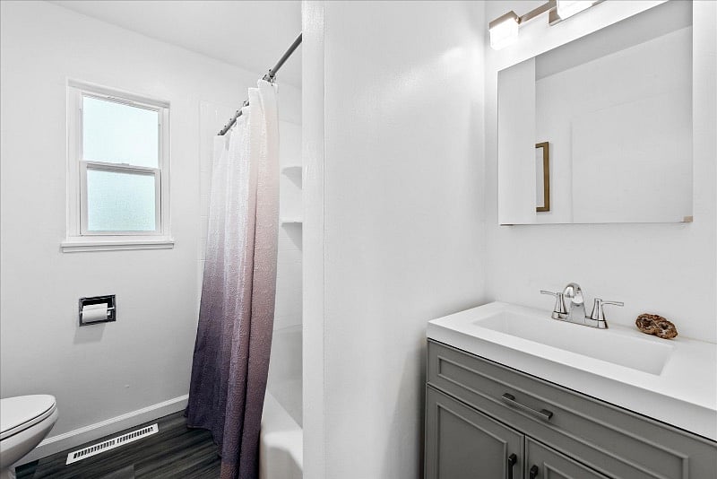 Main Bathroom
