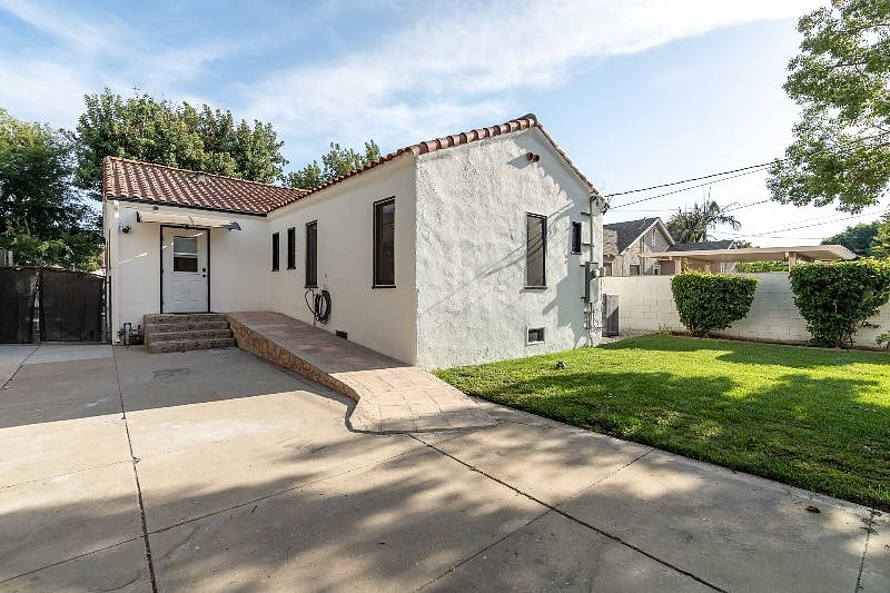 Furnished Finder property 530850_1 photo 15