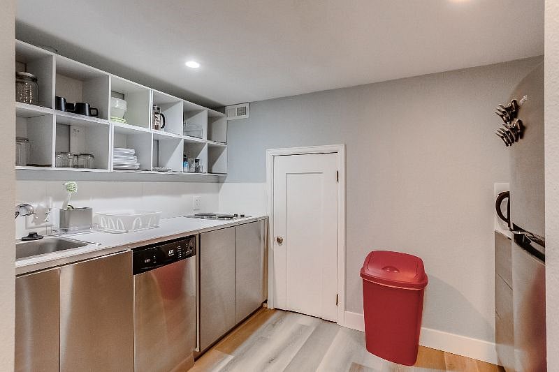 Furnished Finder property 530935_1 photo 9
