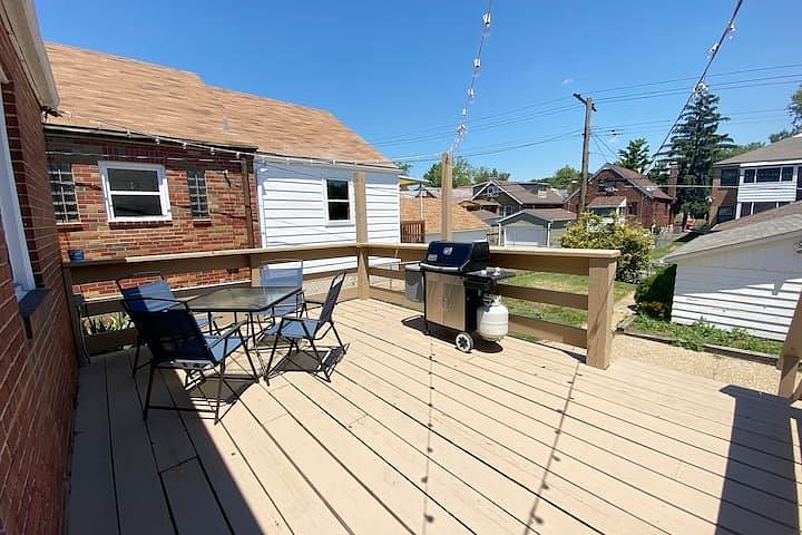 Back Porch with One Car Garage