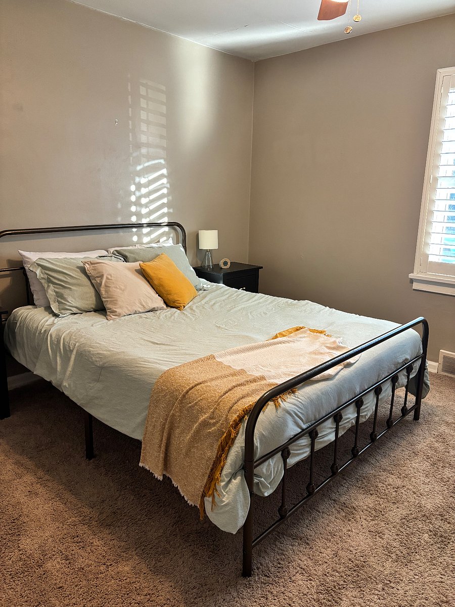Queen Bed