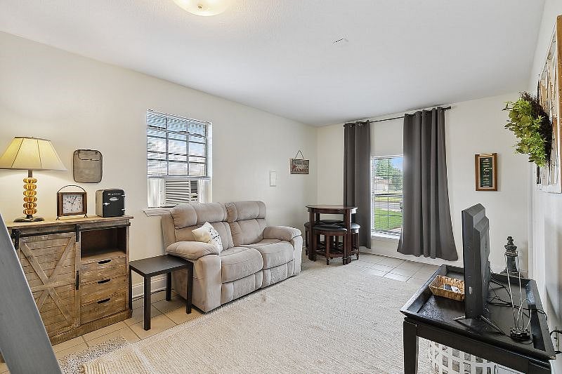 Furnished Finder property 530984_1 photo 22