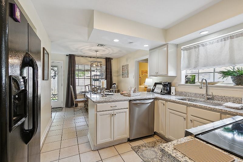 Furnished Finder property 530984_1 photo 11