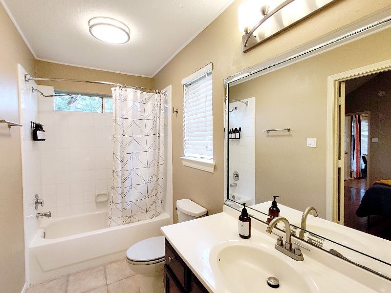 Furnished Finder property 530997_1 photo 8