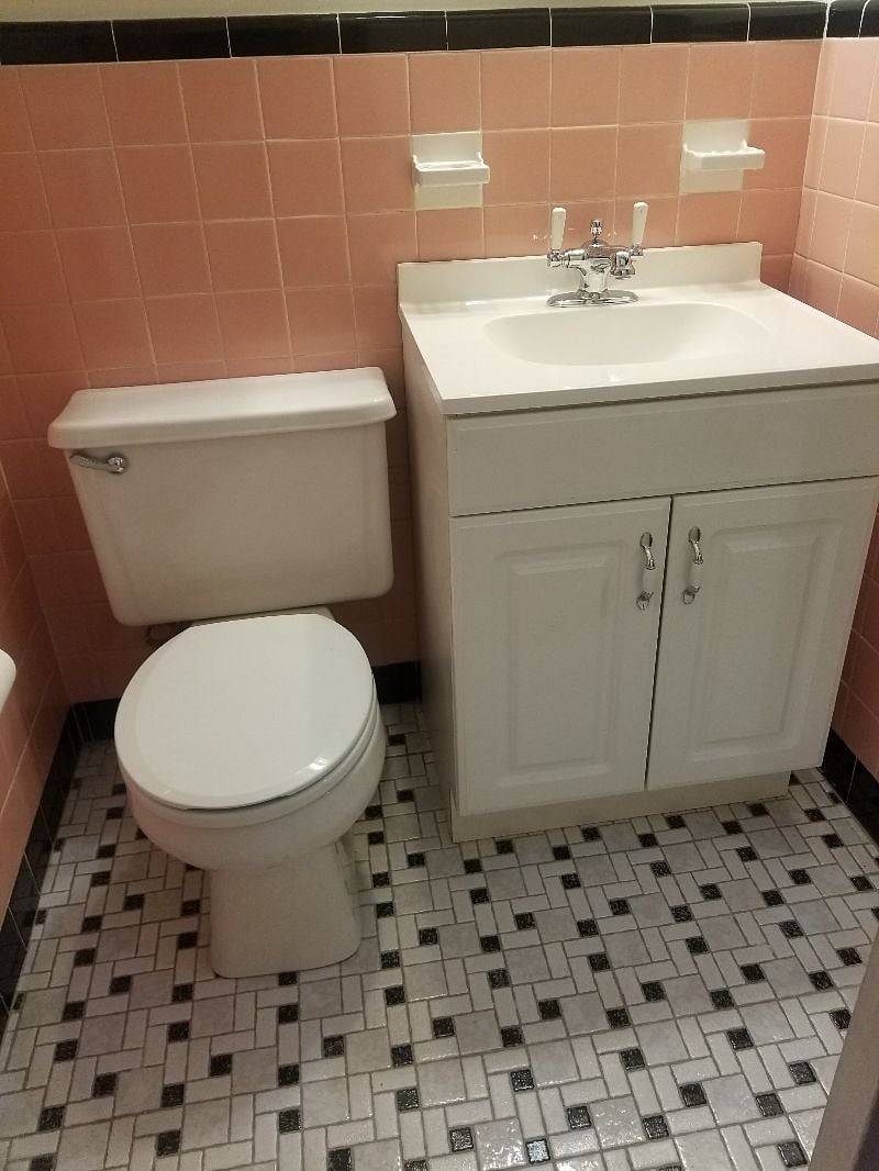 Private Full Bathroom for Second Bedroom