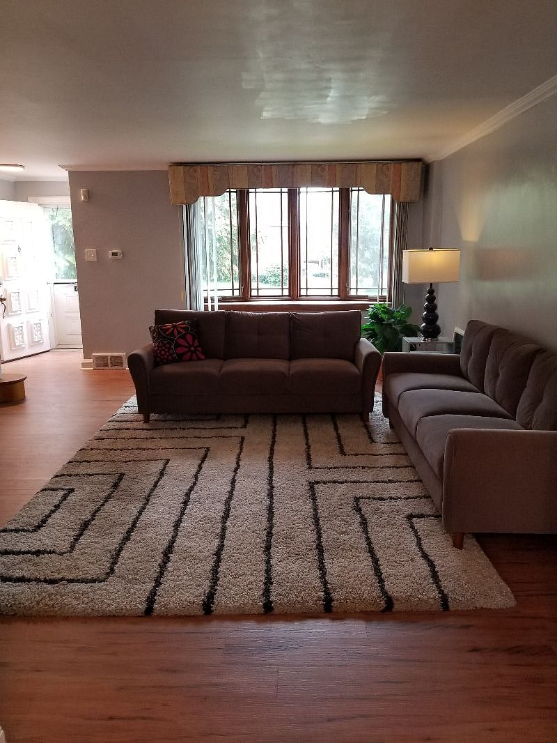 Large and Comfortable Living Room