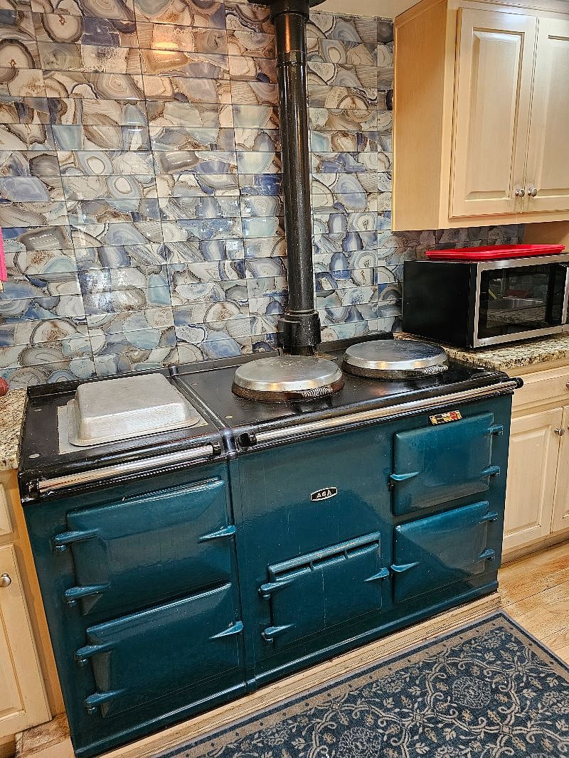 Furnished Finder property 531126_1 photo 3