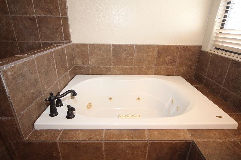 Bath Tub in Master Bathroom