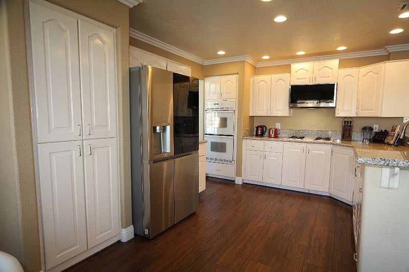 Large Kitchen