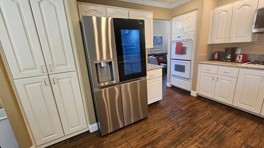 LG Refrigerator with 2 Ice Makers, Filtered Water
