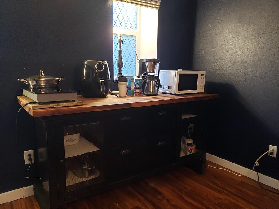 Induction Cooktop, Air flyer, Ninja coffee machine, and Microwave