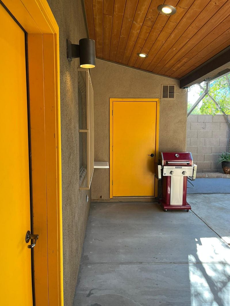 Patio with grill