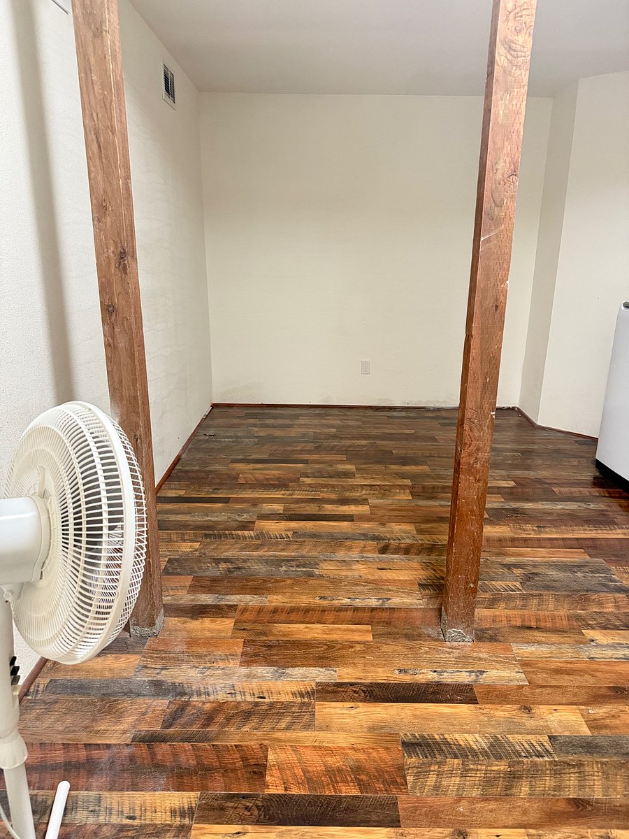 Bonus room with Full size washer and dryer
