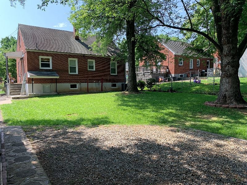 Large Fenced in Back Yard