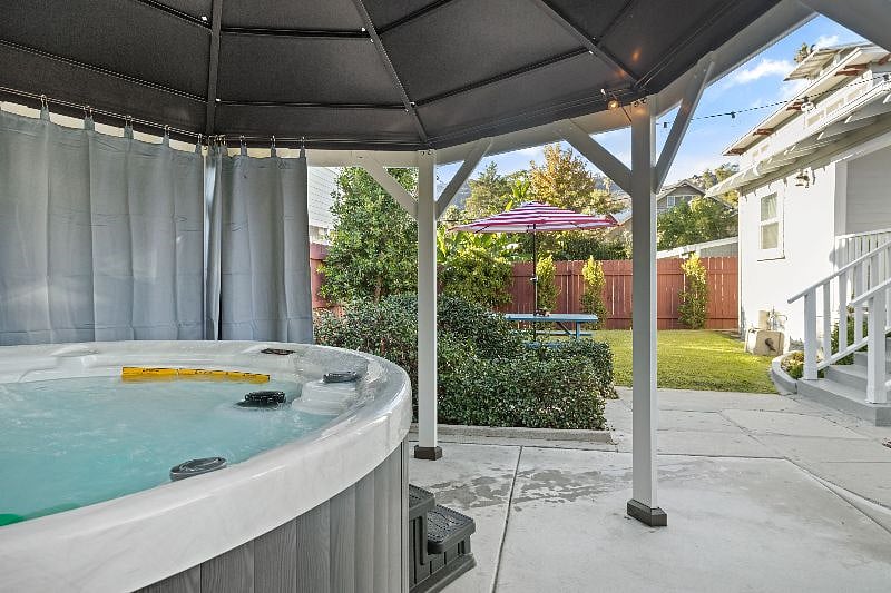 Furnished Finder property 531989_1 photo 30