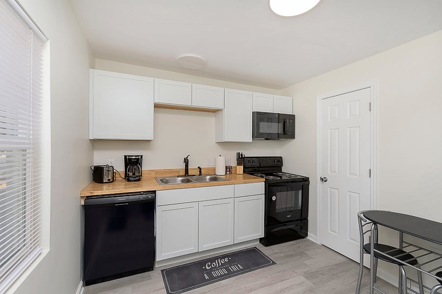 Furnished Finder property 532112_3 photo 5