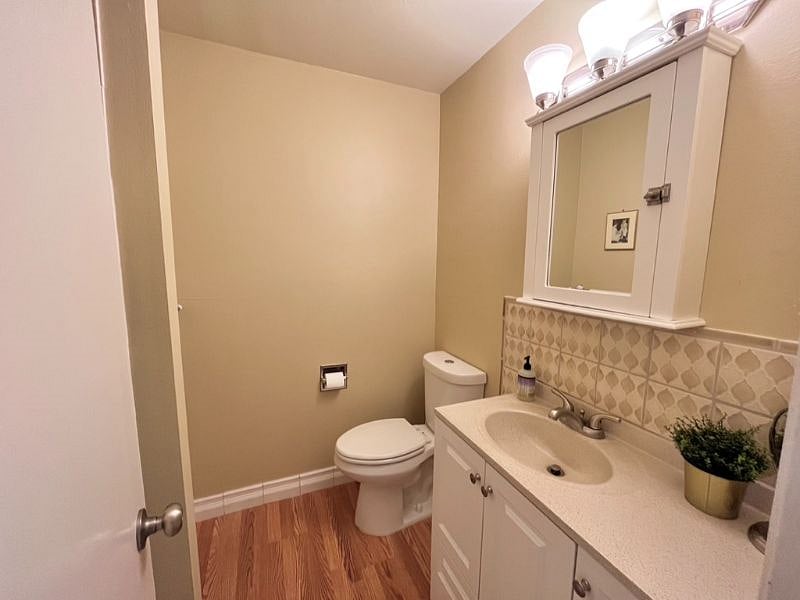 Furnished Finder property 532160_1 photo 6
