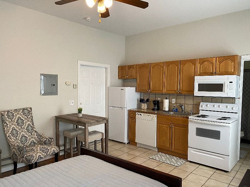 Furnished Finder property 532165_1 photo 3