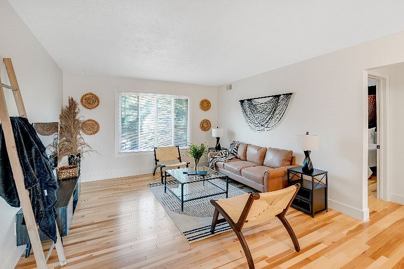 Furnished Finder property 532381_2 photo 1