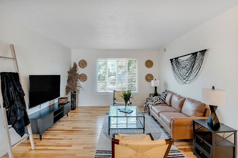 Furnished Finder property 532381_2 photo 3