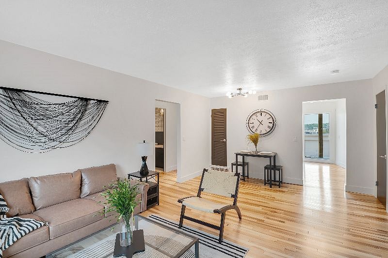 Furnished Finder property 532381_2 photo 8